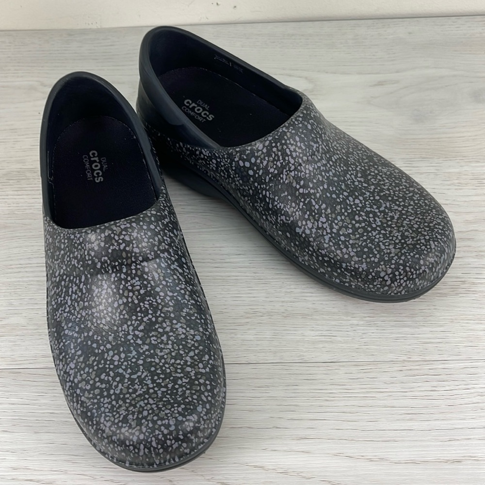 Crocs Dual Comfort Nurse Work Clogs